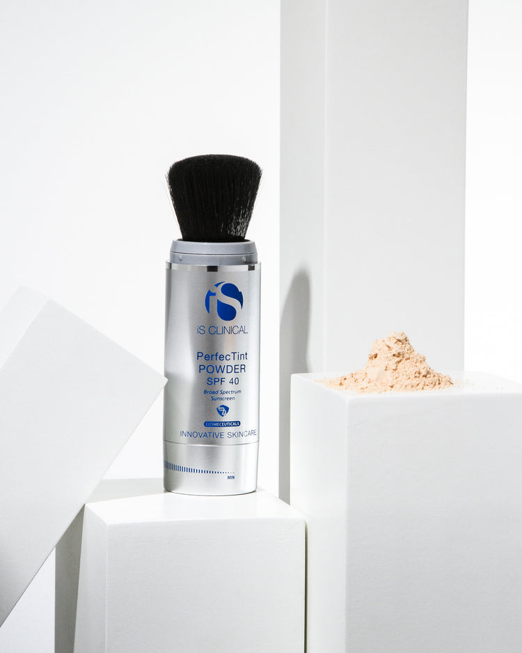 iS Clinical - PerfecTint Powder SPF 40